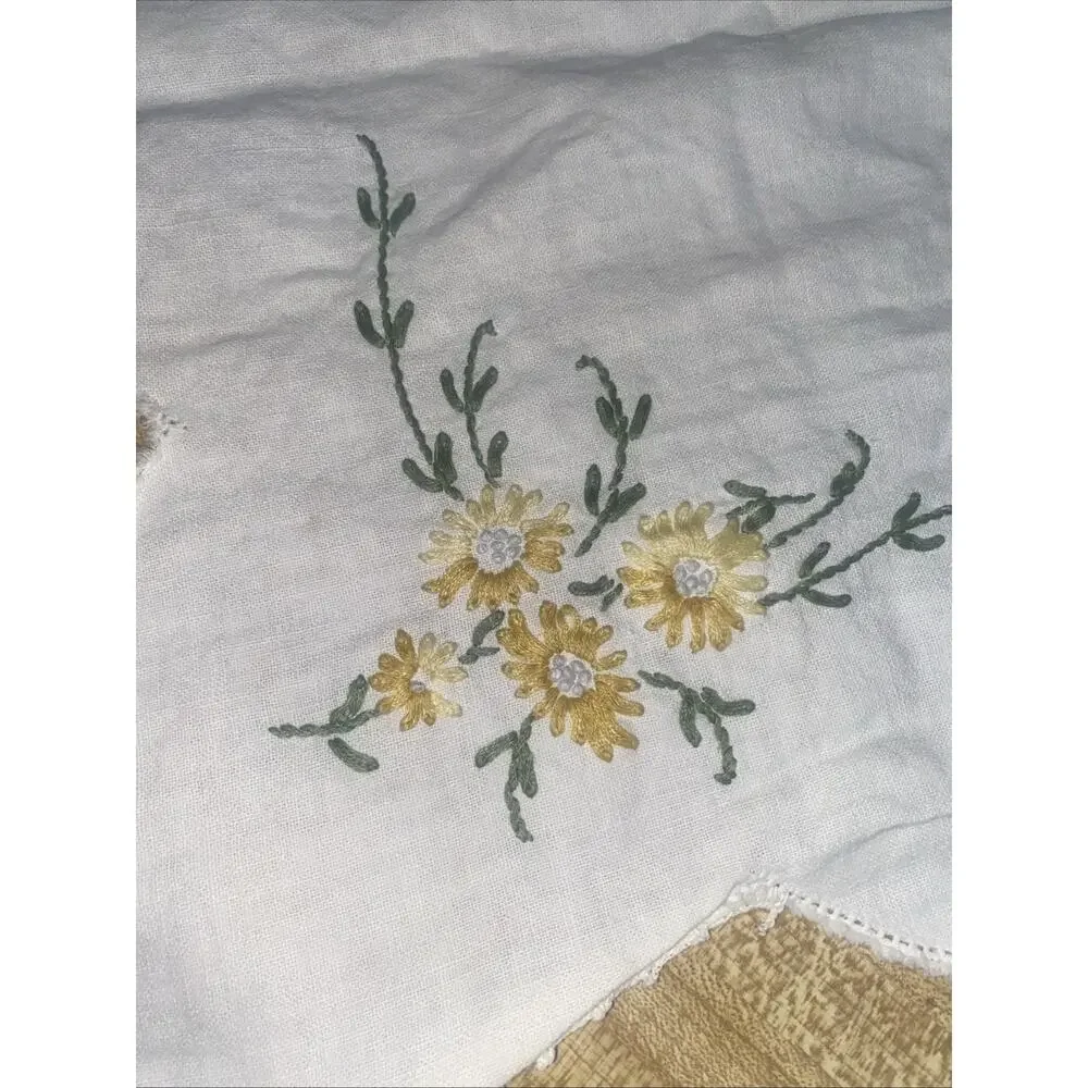 Vintage Yellow Floral Embroidered Linen Table Runner Dresser Lace Trim 41”x 18”